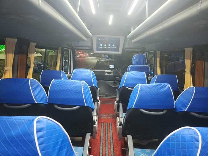 cochin luxury 26 seater taxi
