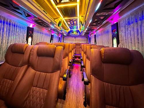14 seater luxury tempo traveller in kerala