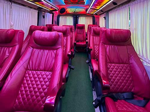 15 seater luxury tempo traveller in kerala
